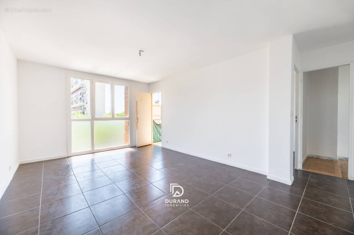 Appartement à MARSEILLE-14E