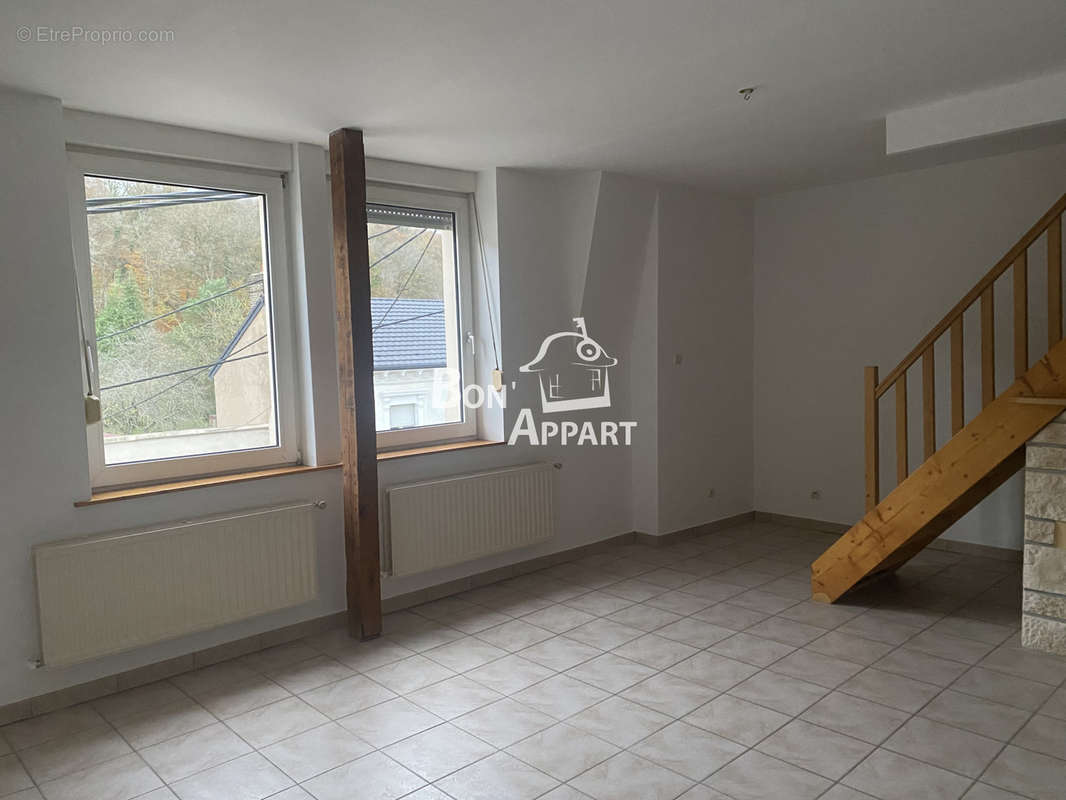 Appartement à CLOUANGE