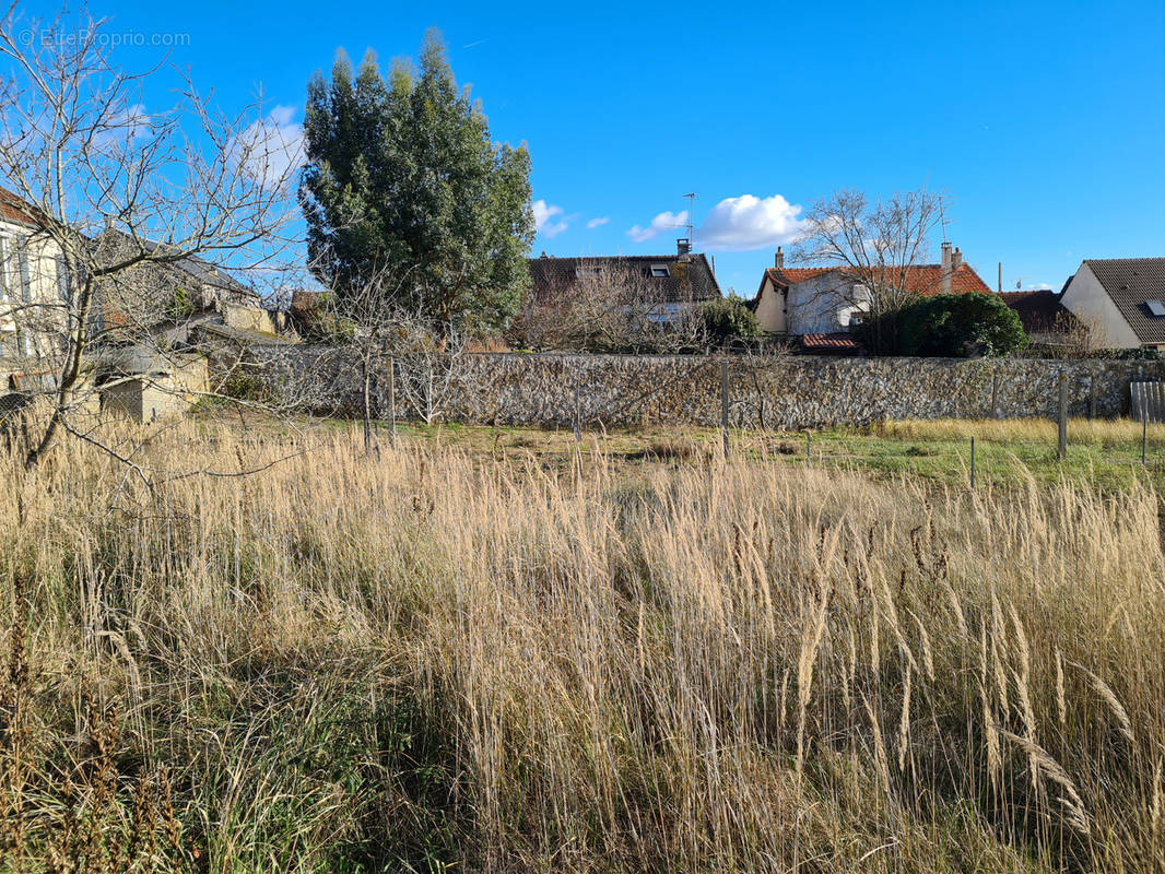 Terrain à MARCOUSSIS