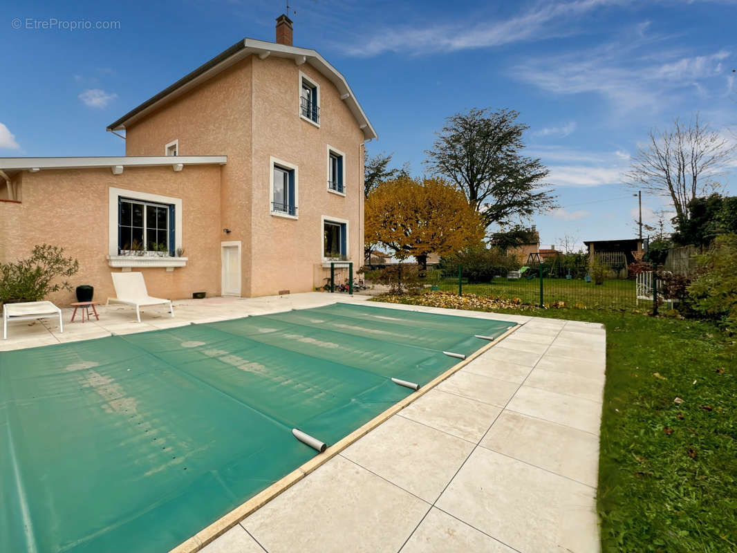 Maison à SAINT-DIDIER-DE-FORMANS