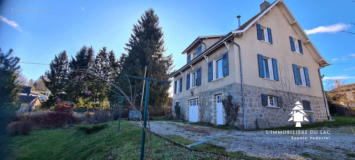 Maison à LE CHAMBON-SUR-LIGNON