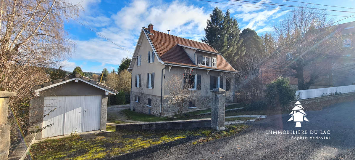 Maison à LE CHAMBON-SUR-LIGNON