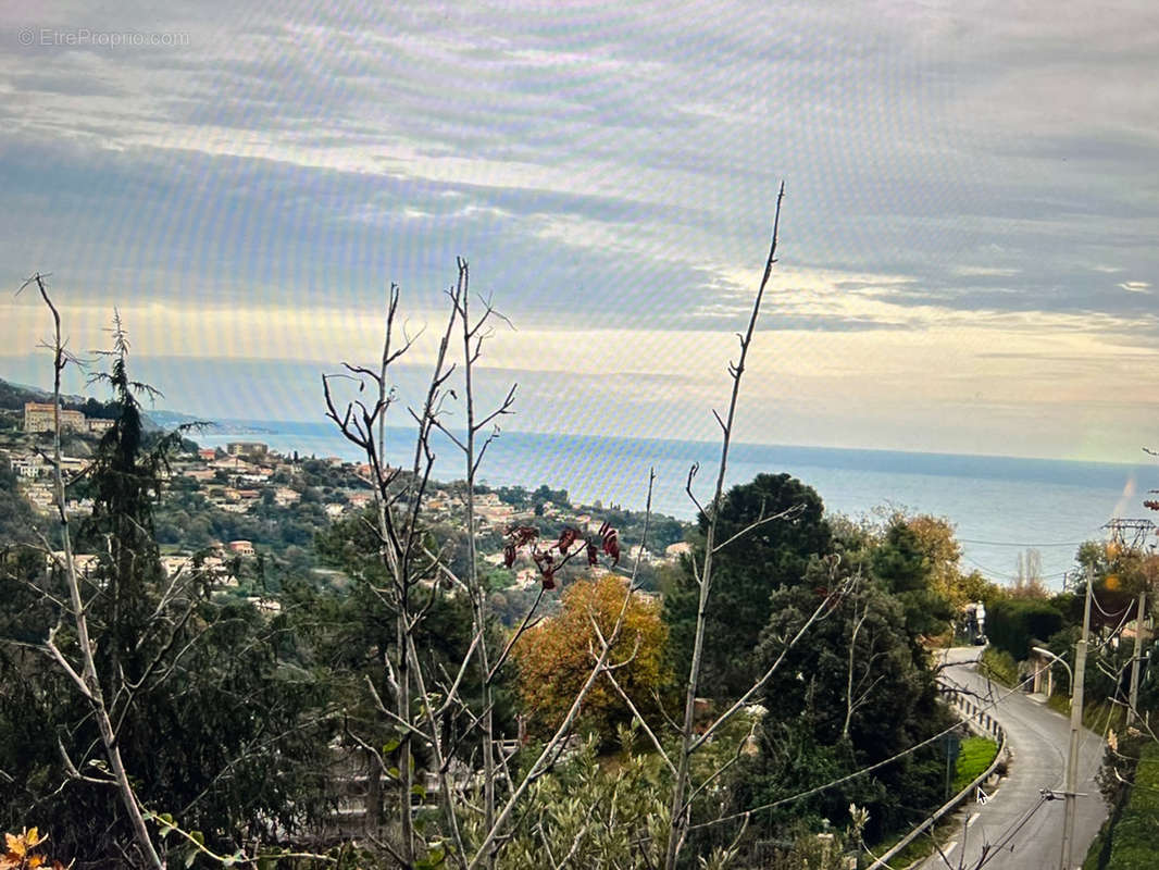 Terrain à MENTON