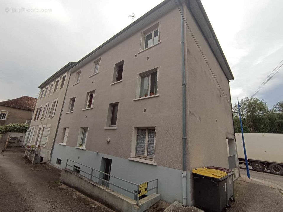 Appartement à SAINT-LEGER-DES-VIGNES