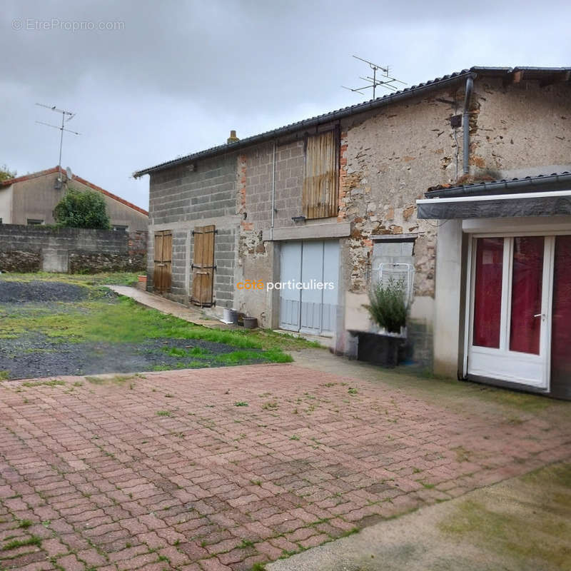 Maison à BEGROLLES-EN-MAUGES