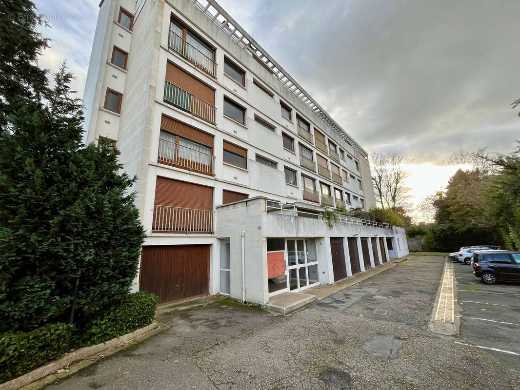 Appartement à SAINT-MAUR-DES-FOSSES