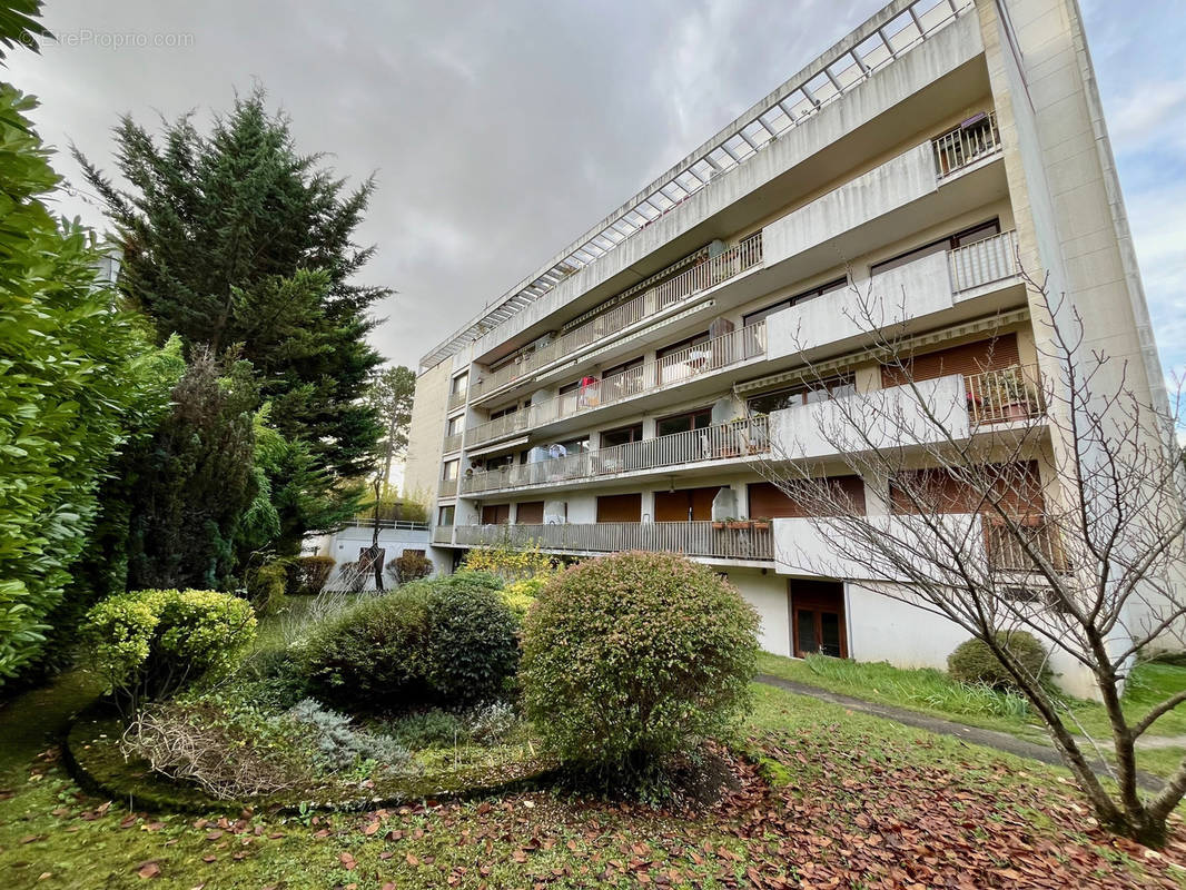 Appartement à SAINT-MAUR-DES-FOSSES