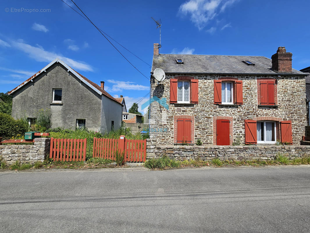 Maison à SAINT-SAUVEUR-LA-POMMERAYE