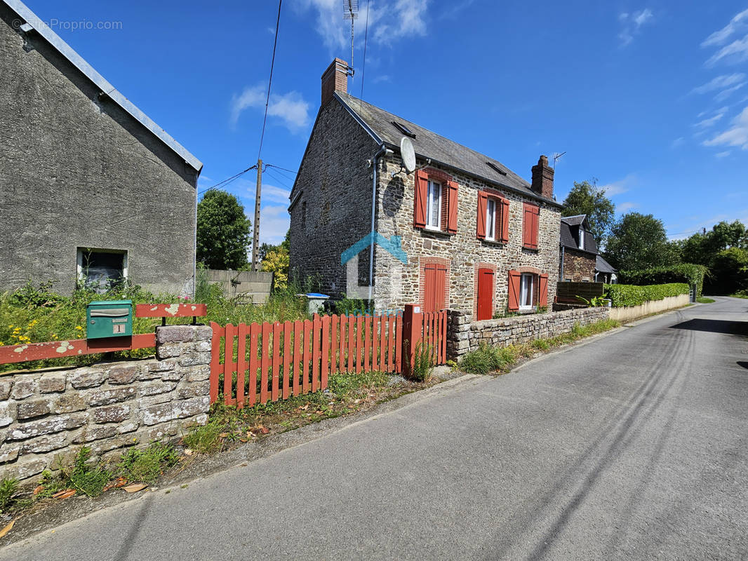 Maison à SAINT-SAUVEUR-LA-POMMERAYE