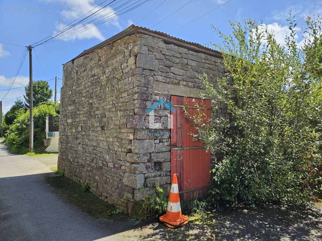 Maison à SAINT-SAUVEUR-LA-POMMERAYE