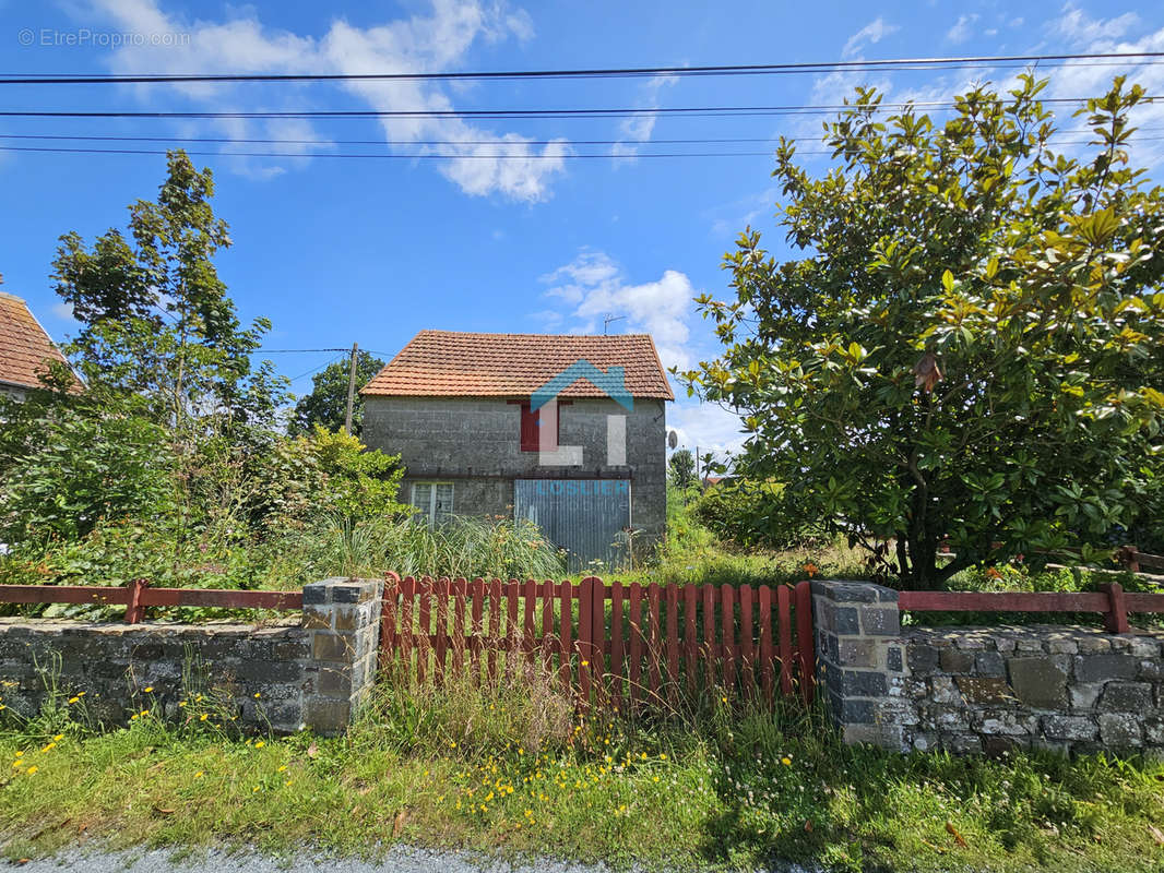 Maison à SAINT-SAUVEUR-LA-POMMERAYE