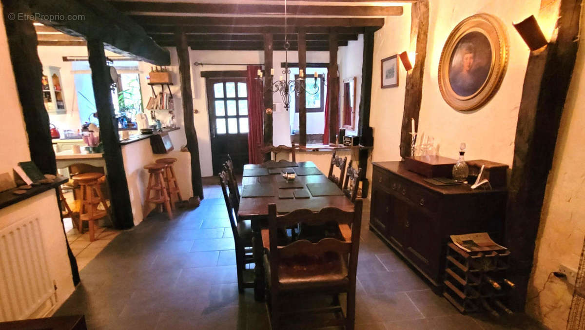 DINING ROOM - Maison à PRESSIGNAC