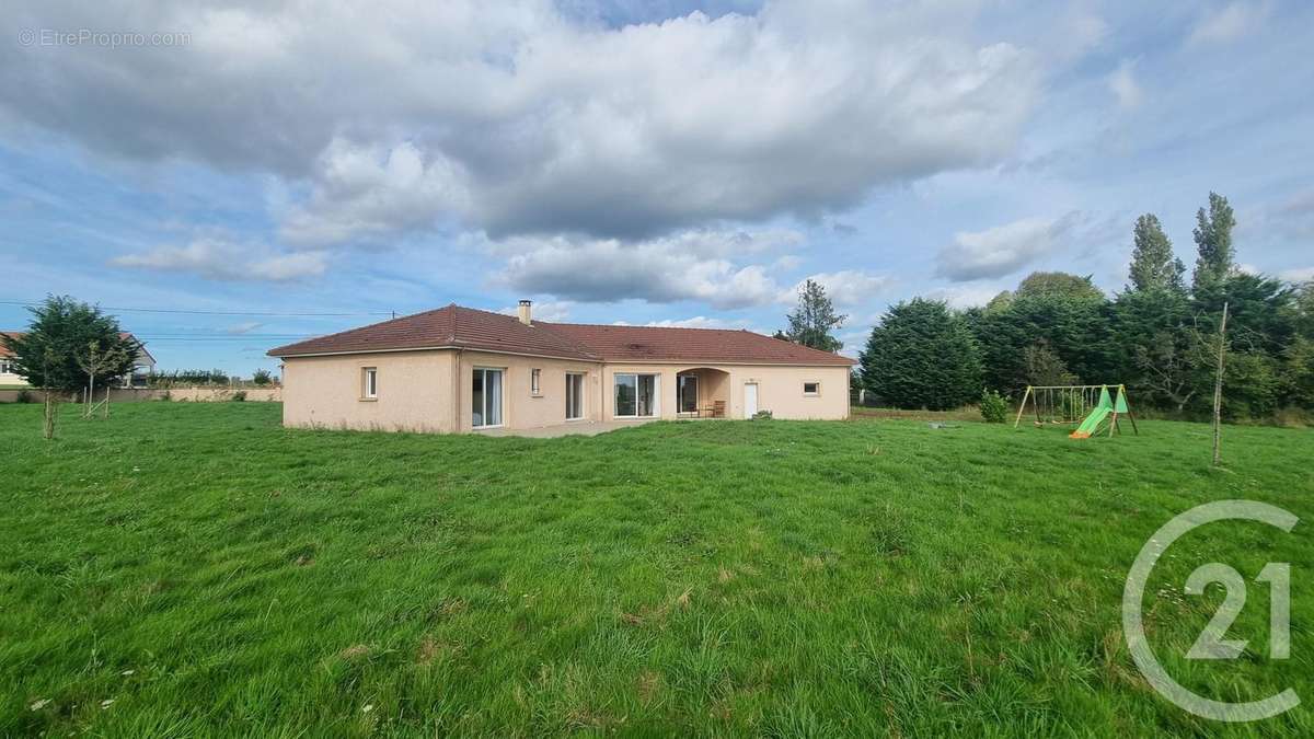 Maison à SAINT-POURCAIN-SUR-BESBRE