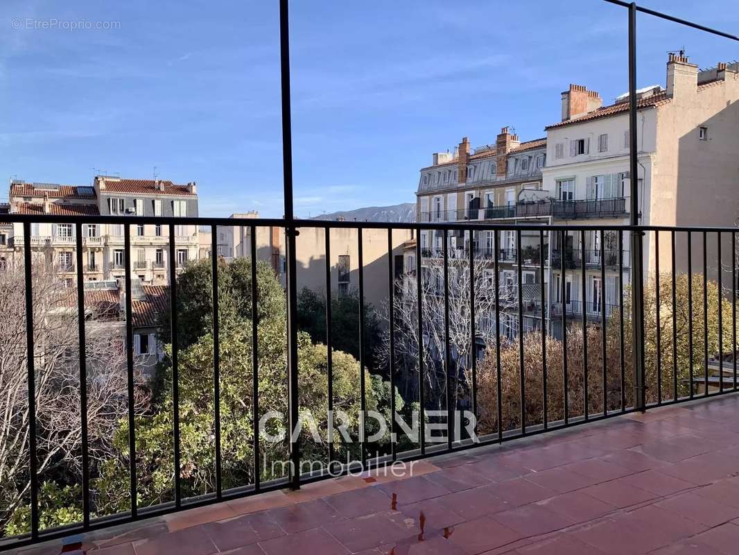 Appartement à MARSEILLE-8E