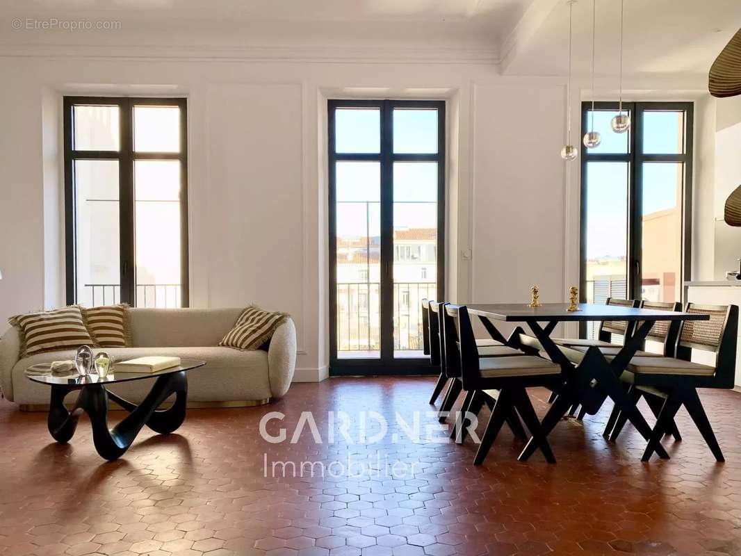 Appartement à MARSEILLE-8E