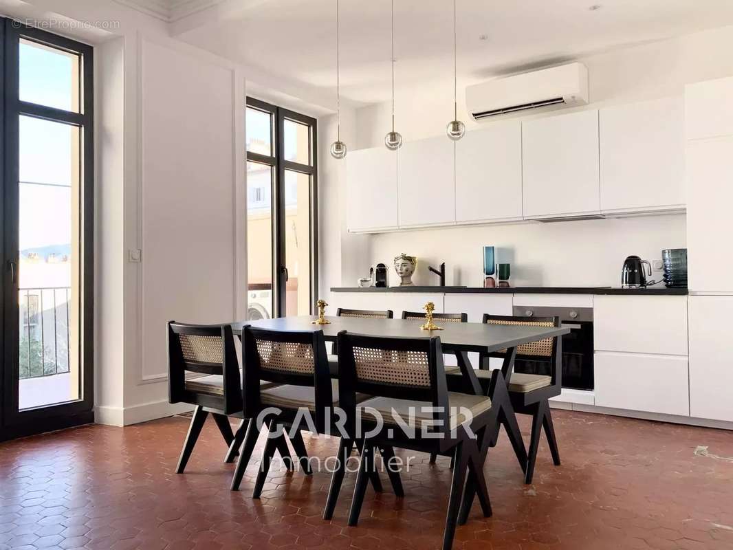 Appartement à MARSEILLE-8E