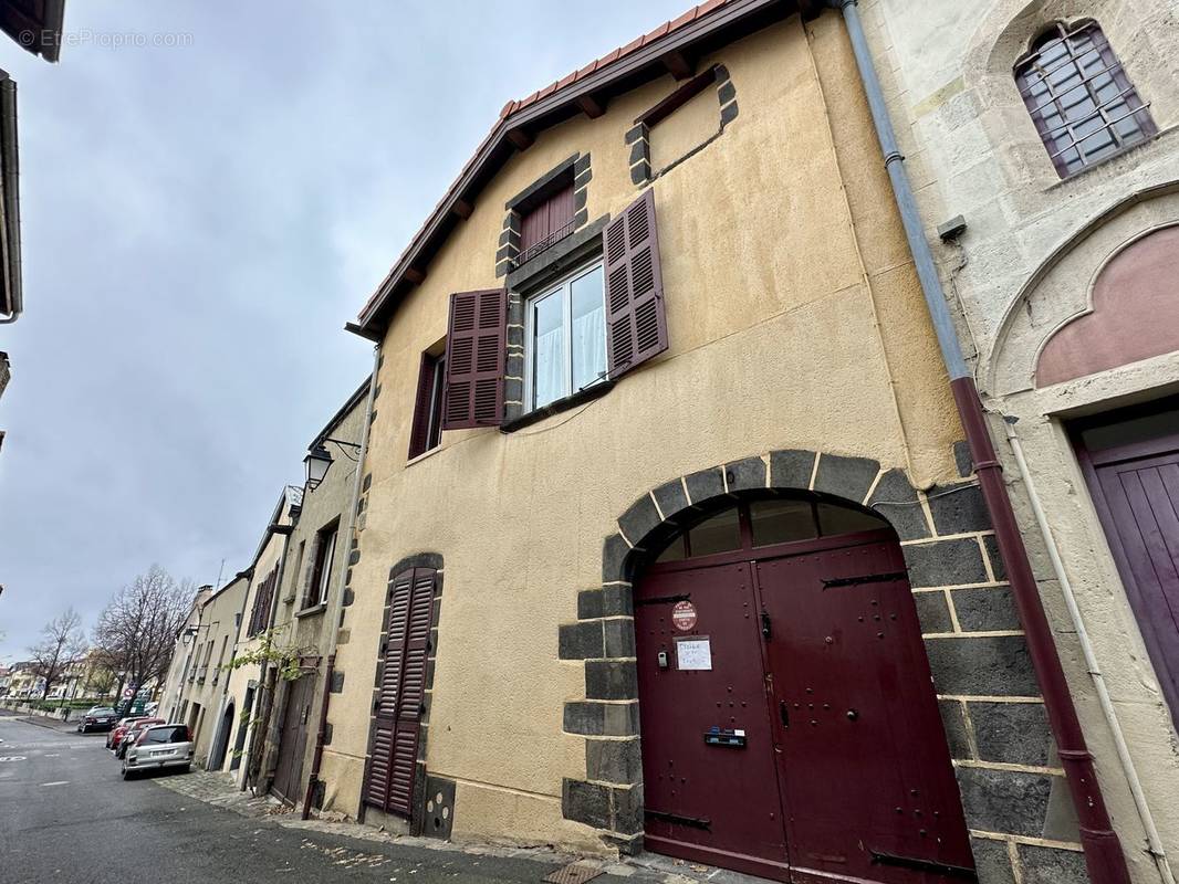 Maison à CLERMONT-FERRAND