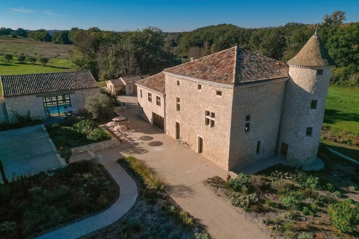 Maison à SAINT-CLAR