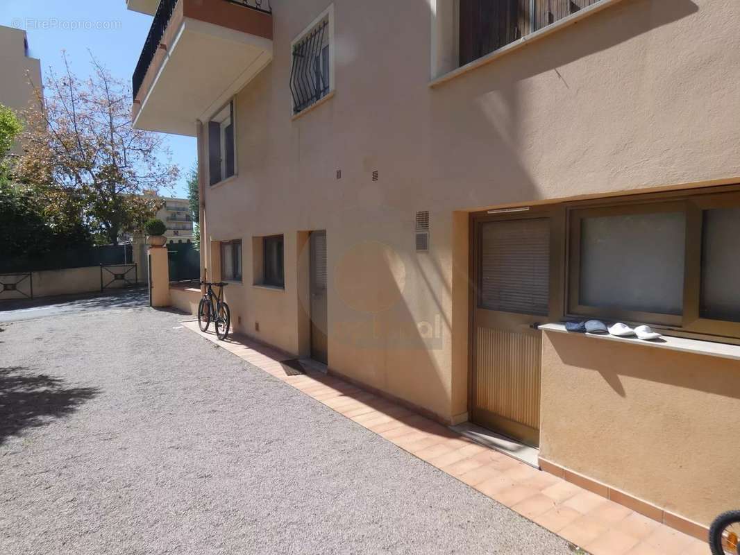 Appartement à ROQUEBRUNE-CAP-MARTIN