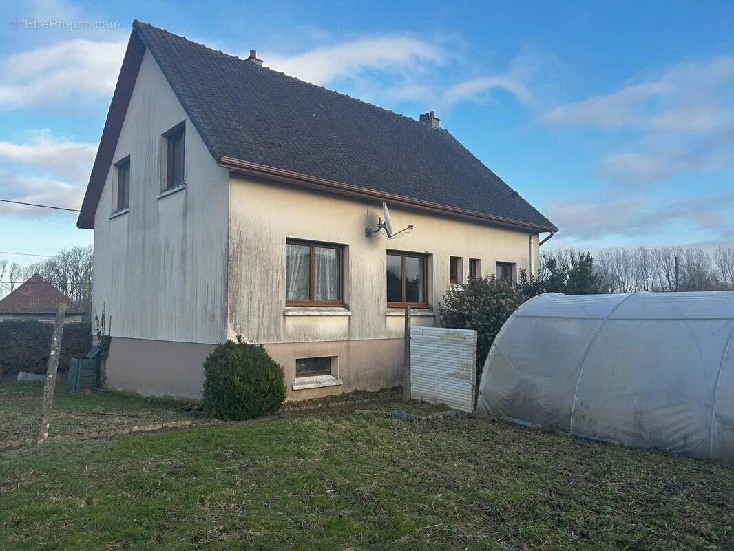 Maison à HUCQUELIERS