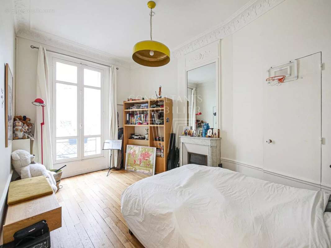 Appartement à PARIS-8E