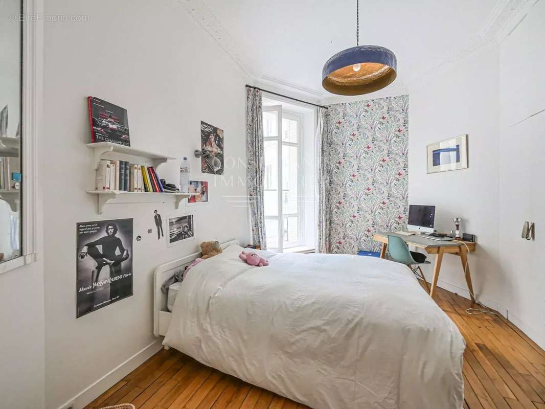 Appartement à PARIS-8E