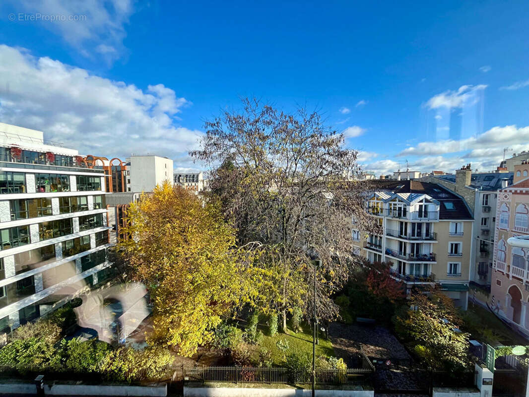 Appartement à NEUILLY-SUR-SEINE