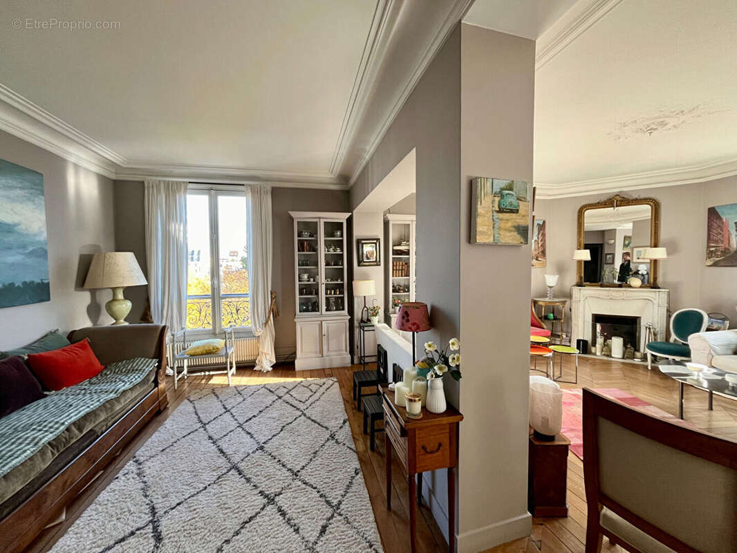 Appartement à NEUILLY-SUR-SEINE