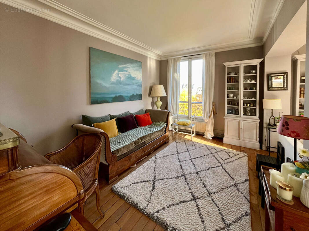 Appartement à NEUILLY-SUR-SEINE