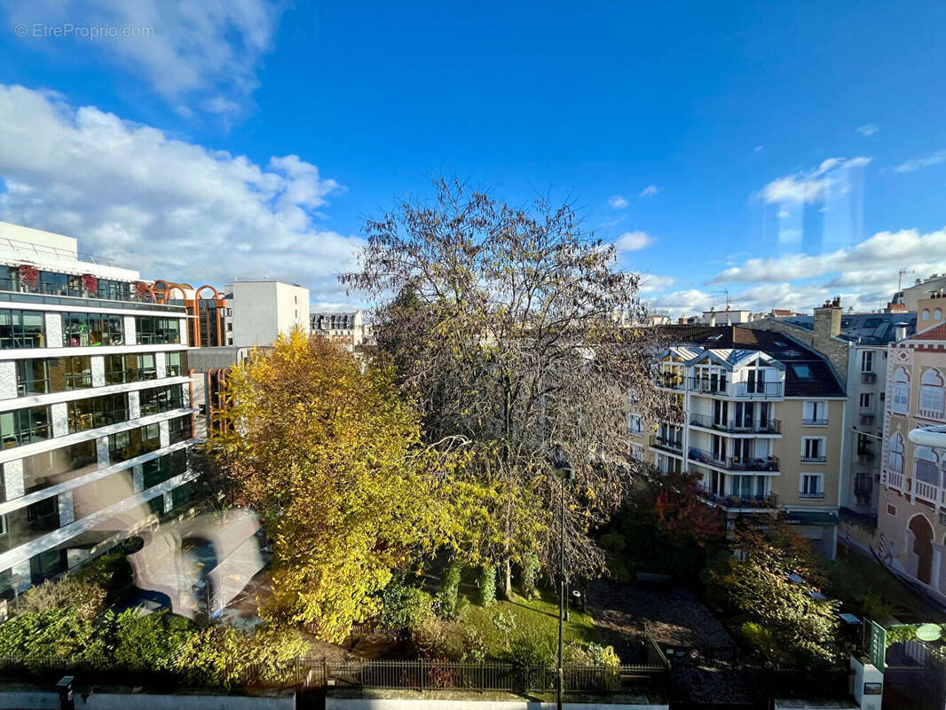 Appartement à NEUILLY-SUR-SEINE