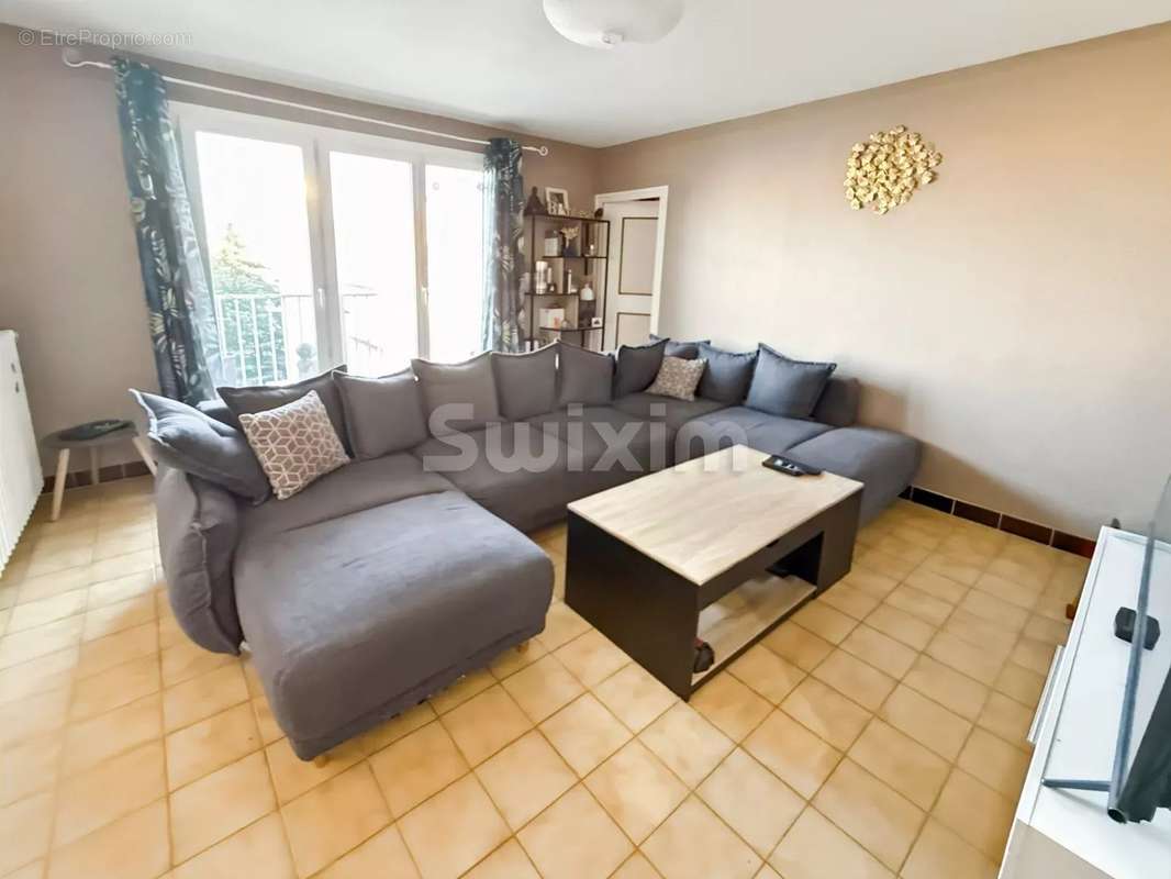 Appartement à BOURG-SAINT-ANDEOL