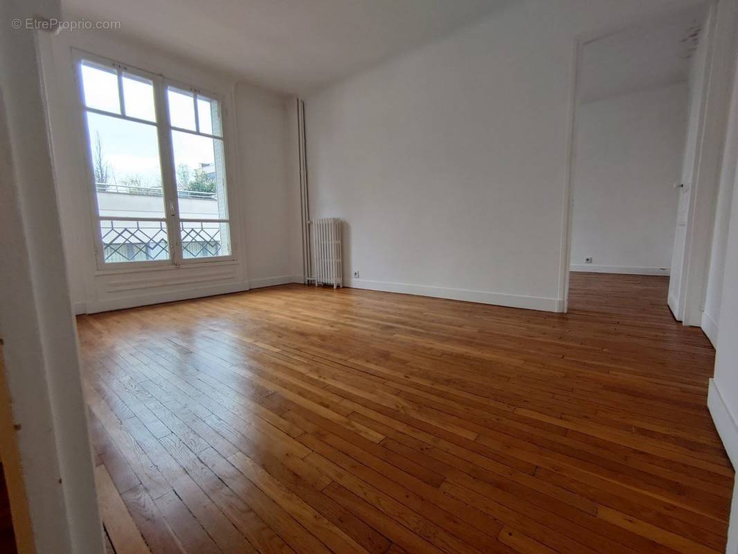 Appartement à PARIS-11E