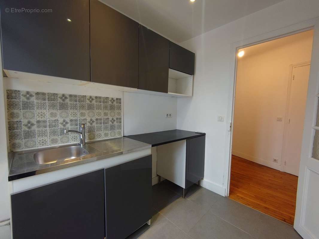 Appartement à PARIS-11E