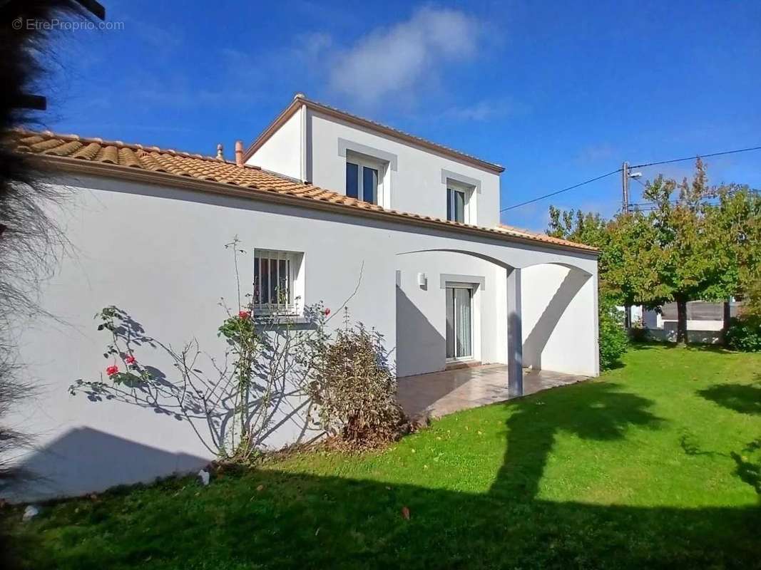 Maison à SAINT-SEBASTIEN-SUR-LOIRE