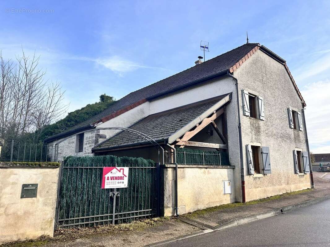 Appartement à SAINT-PHILIBERT