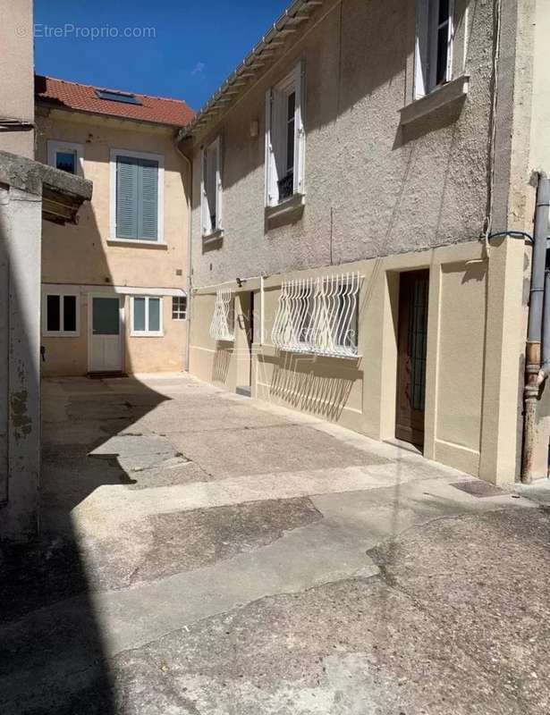 Appartement à COLOMBES