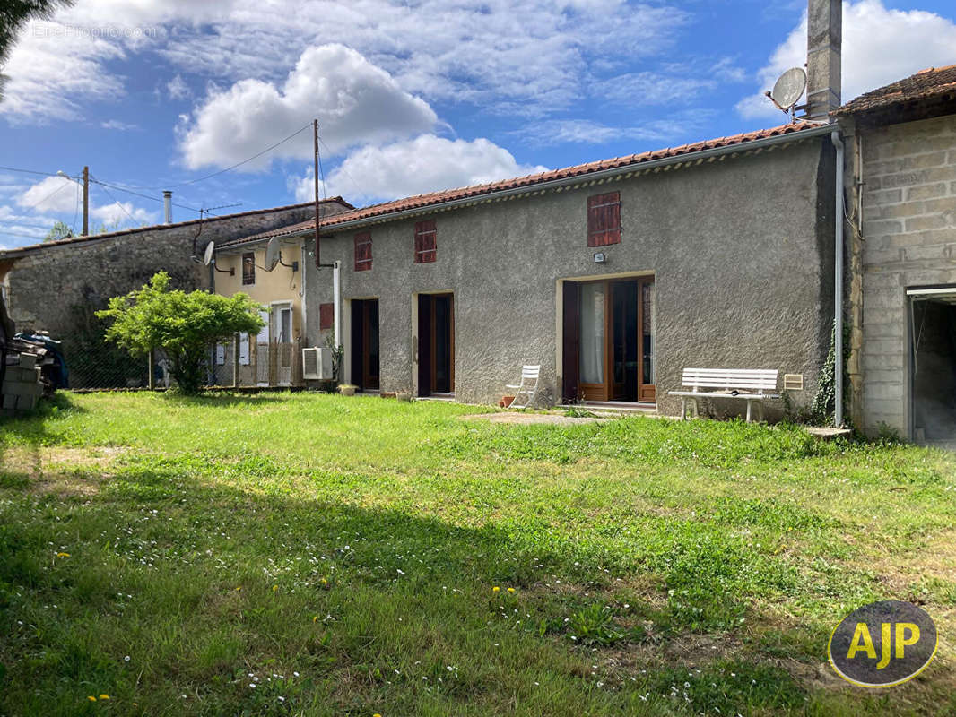 Maison à VERTHEUIL