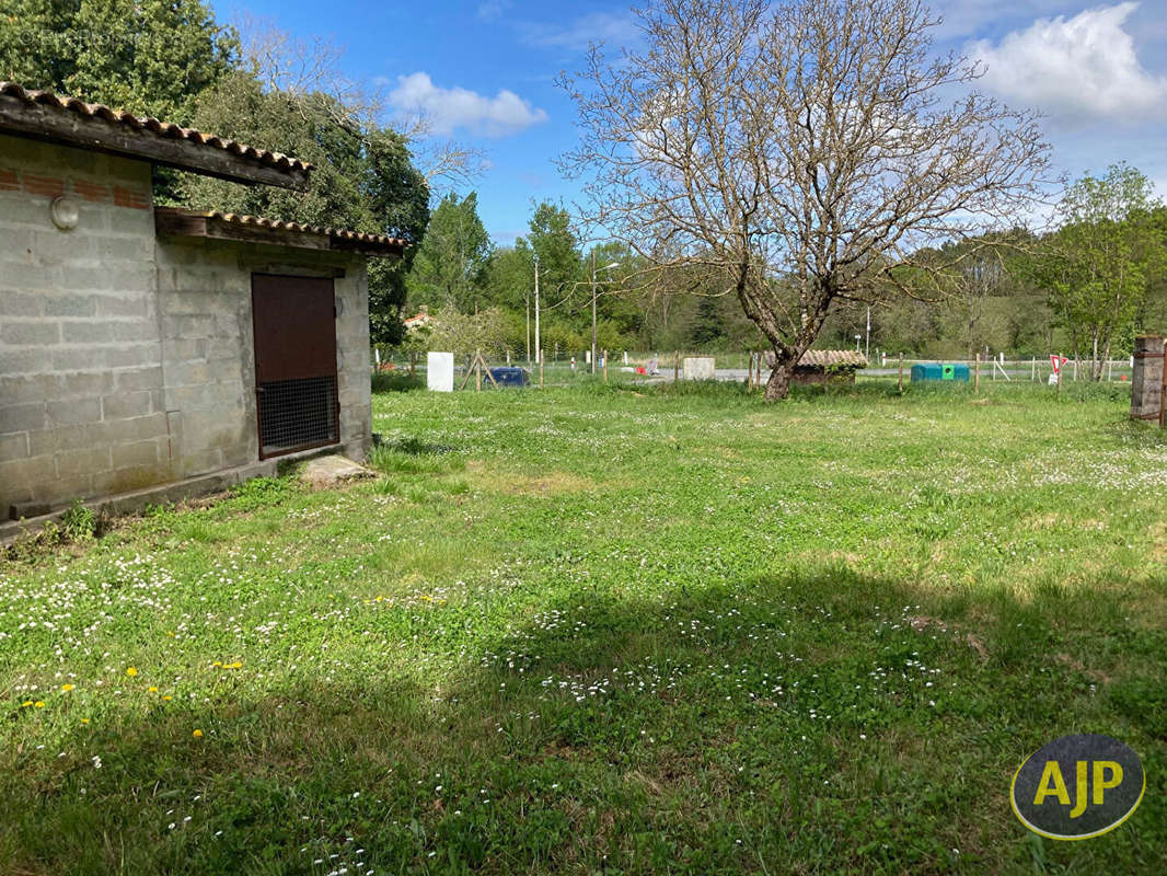 Maison à VERTHEUIL