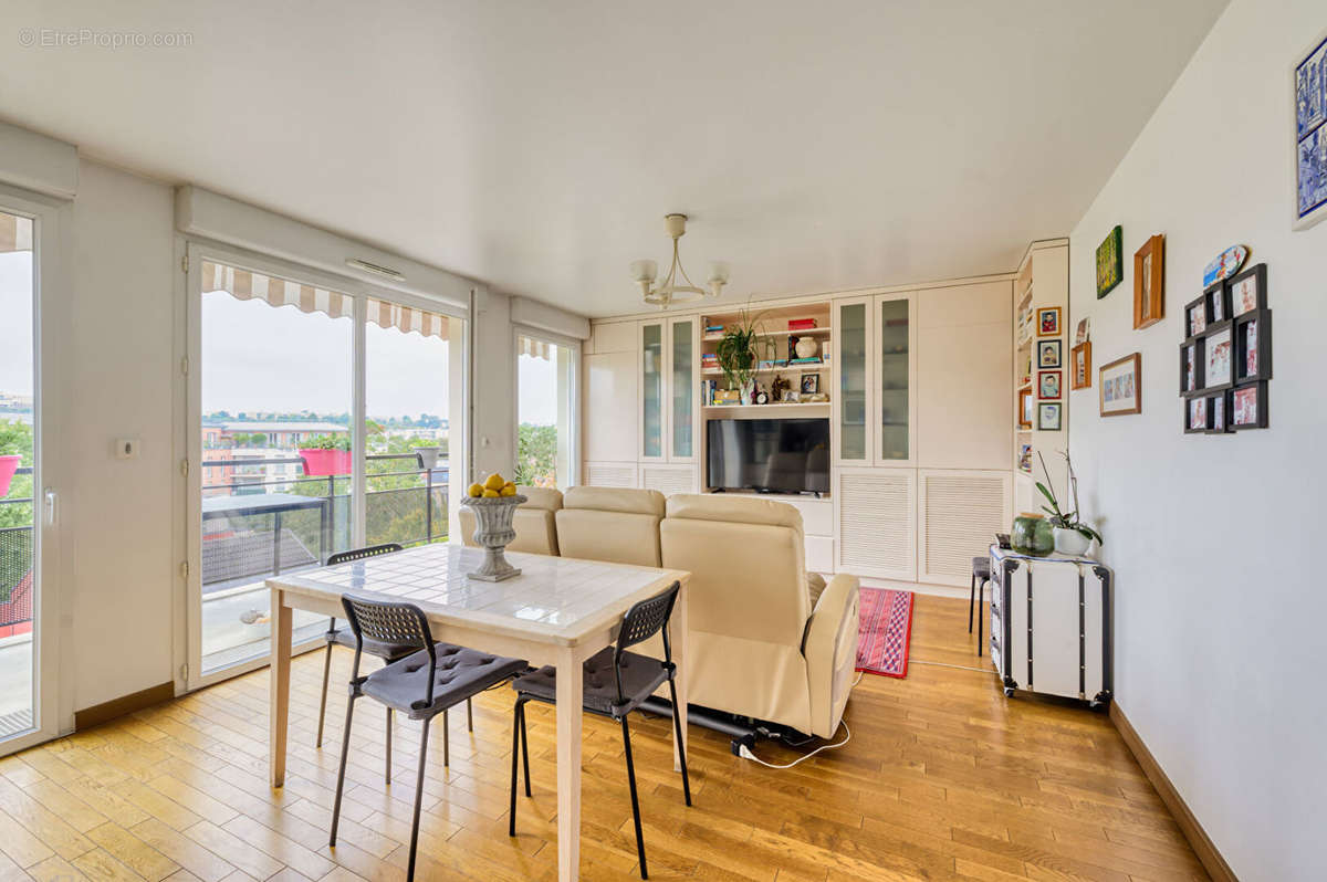 Appartement à LE PERREUX-SUR-MARNE