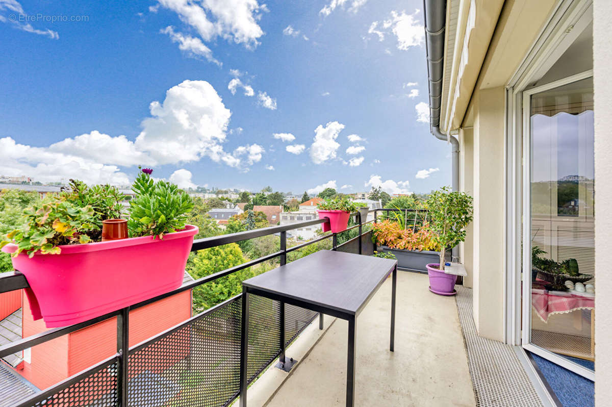 Appartement à LE PERREUX-SUR-MARNE