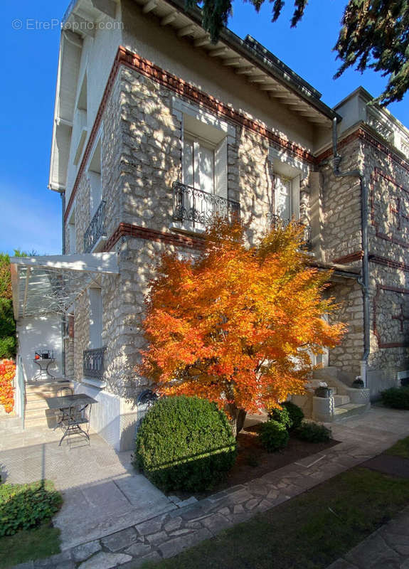 Maison à FONTAINEBLEAU