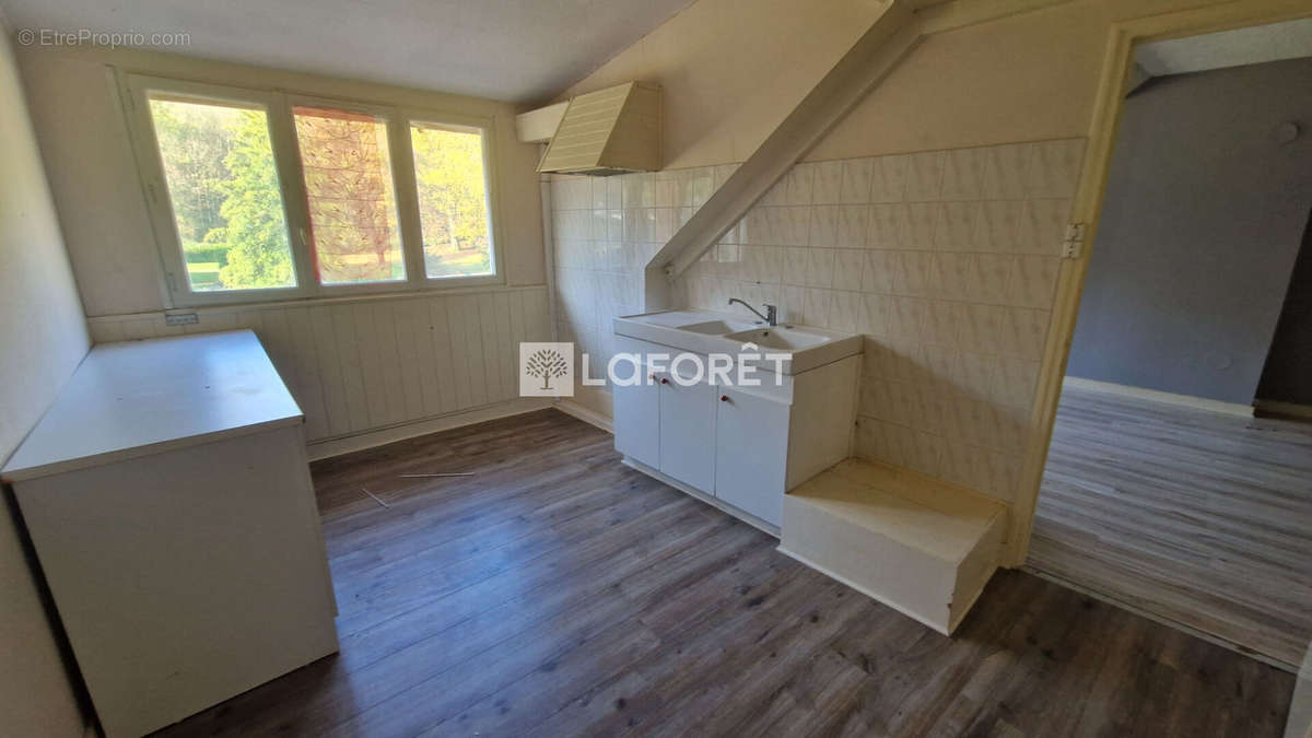 Appartement à SALINS-LES-BAINS