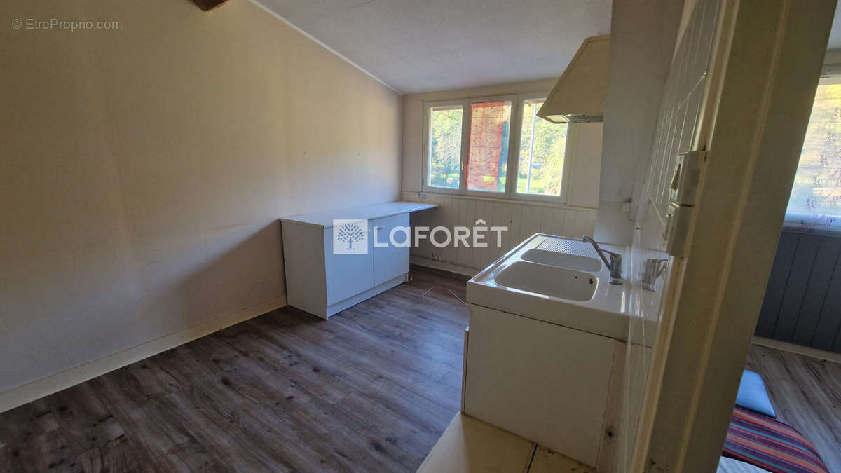 Appartement à SALINS-LES-BAINS