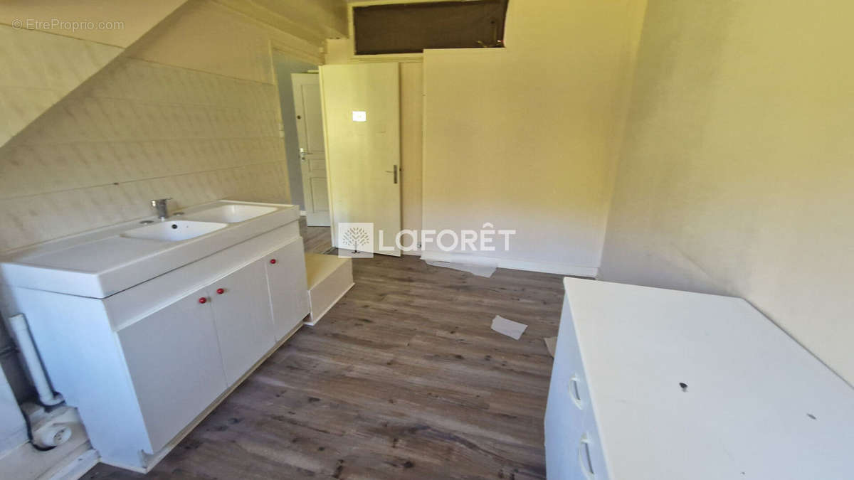 Appartement à SALINS-LES-BAINS