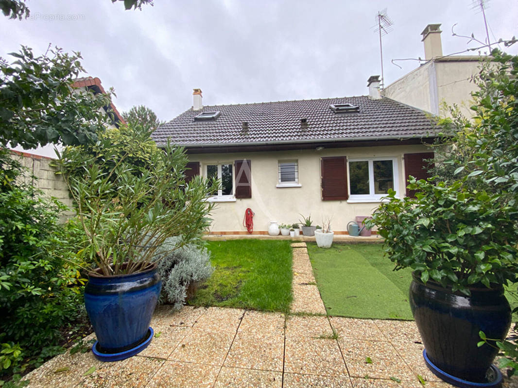 Maison à CHELLES