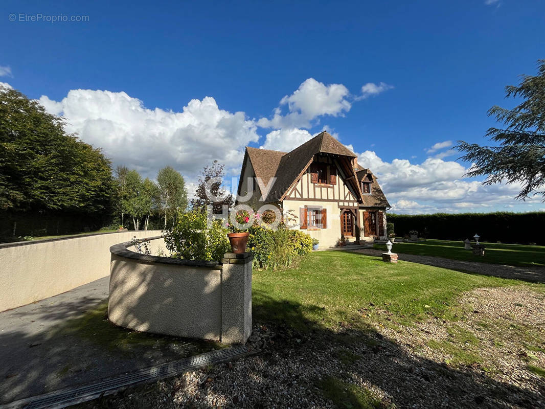 Maison à SAINT-CHRISTOPHE-SUR-AVRE