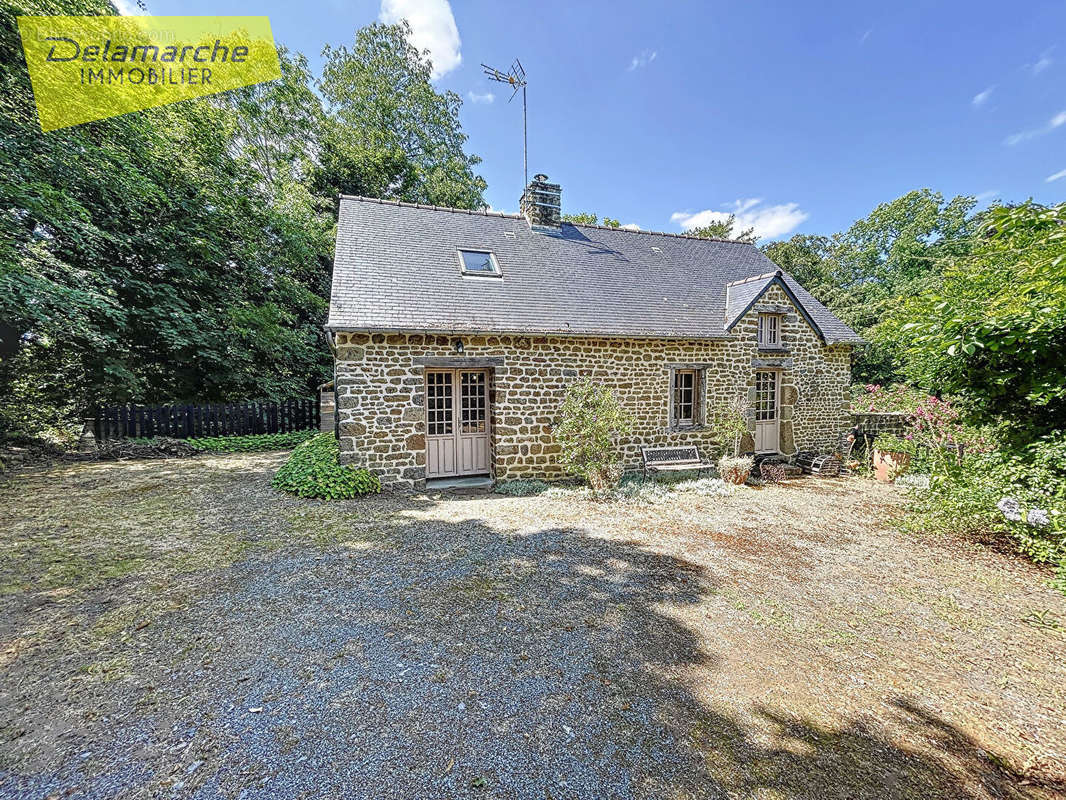 Maison à SAINT-MARTIN-DES-CHAMPS