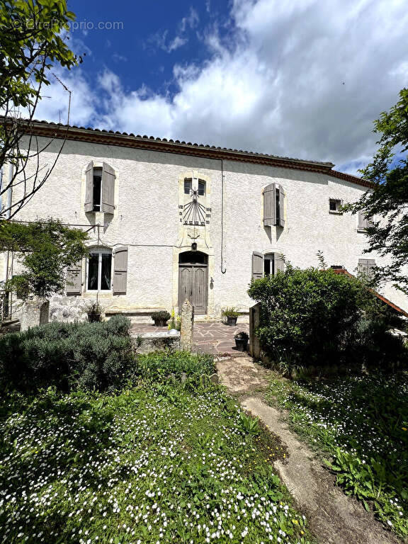 Maison à SAINT-JEAN-POUTGE