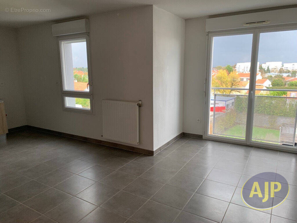 Appartement à SAINT-SEBASTIEN-SUR-LOIRE