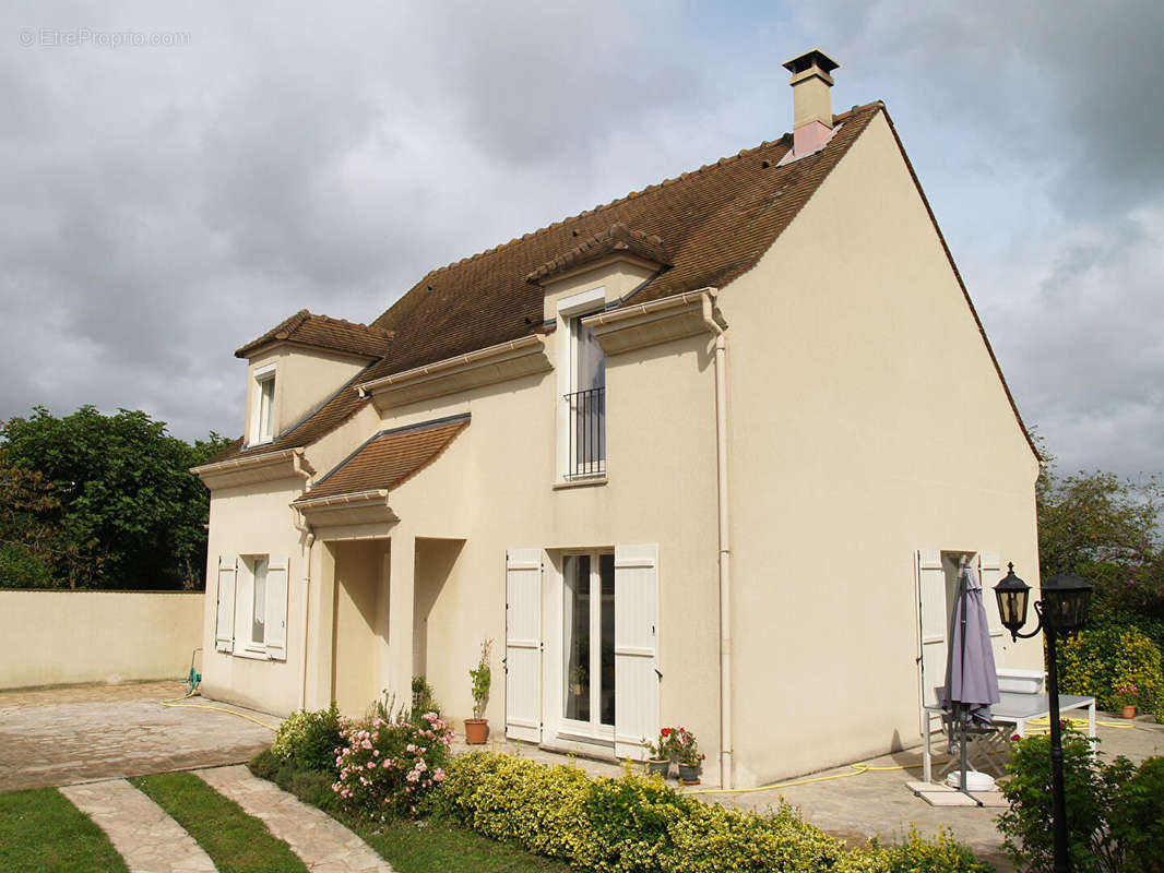 Maison à SAINT-VRAIN